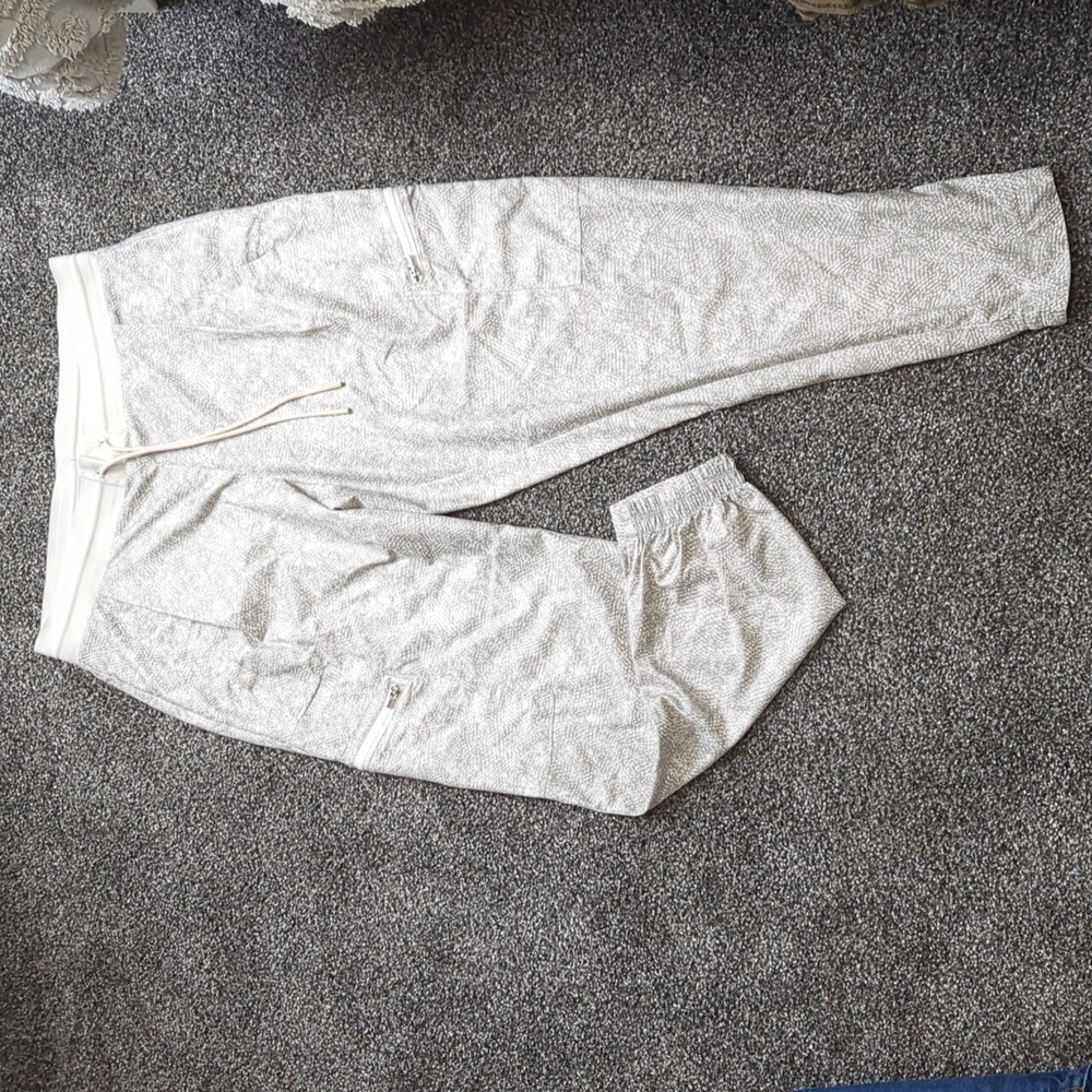 Athleta Venture printed pant